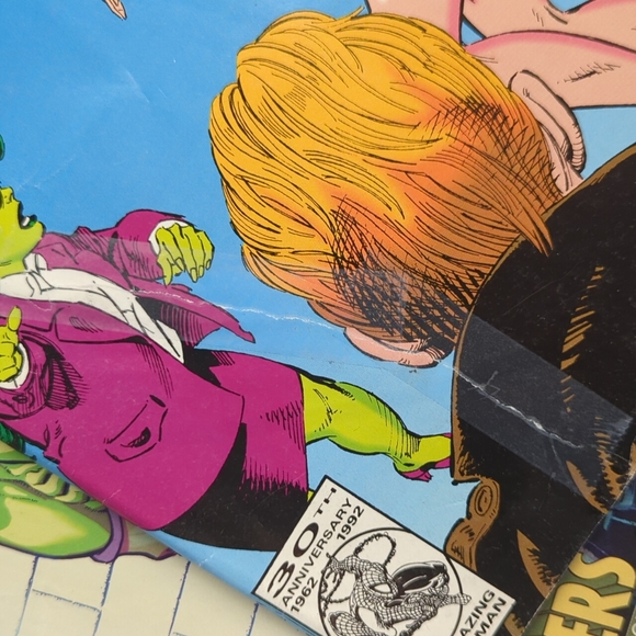 DC Comic bundle - Picture 9 of 9